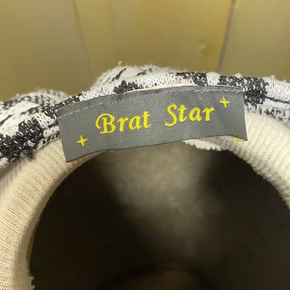 Stylish Sweater - Picture 4 of 7